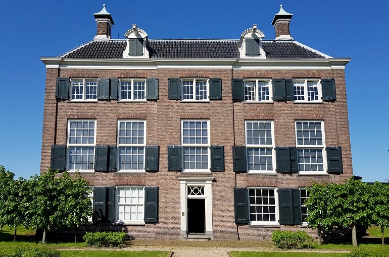 Gemeenlandshuis op de Diemerzeedijk te Amsterdam